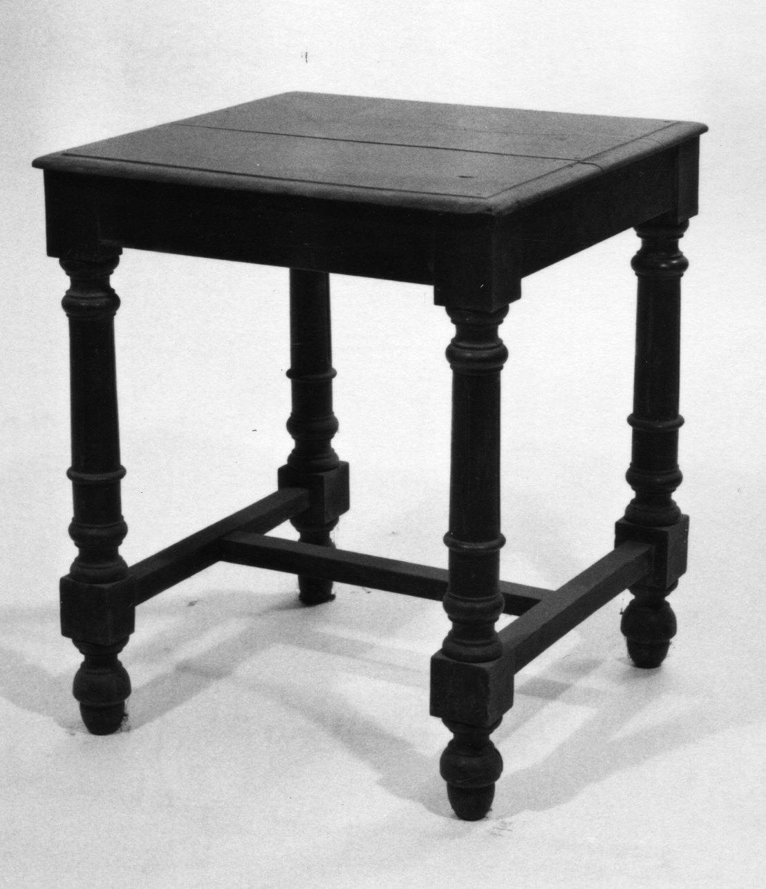 sgabello, serie - bottega piemontese (fine/inizio secc. XIX/ XX)