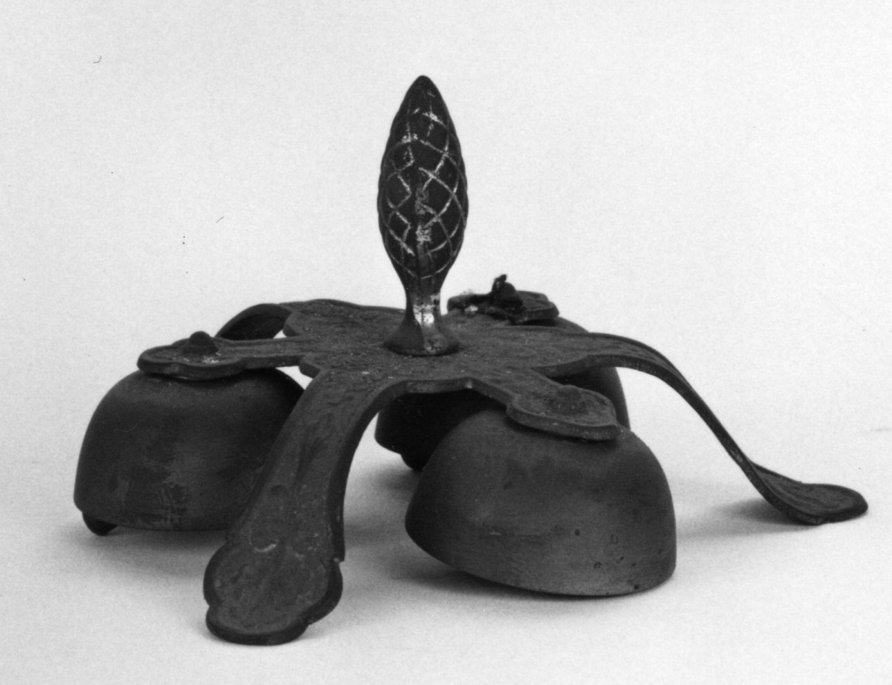 campanello d'altare multiplo, opera isolata - ambito piemontese (fine/inizio secc. XIX/ XX)