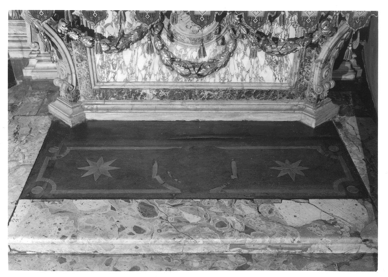 pedana d'altare, elemento d'insieme - bottega piemontese (prima metà sec. XVIII)
