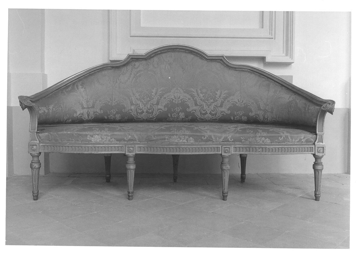 divano - a ventaglio, opera isolata - produzione piemontese (ultimo quarto sec. XVIII)