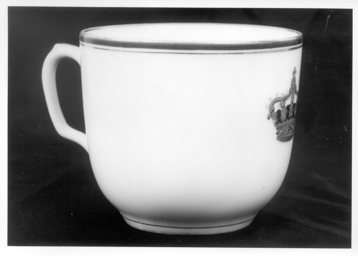 corona (tazza, serie) di Richard Ginori Società Ceramica (ultimo quarto sec. XIX)