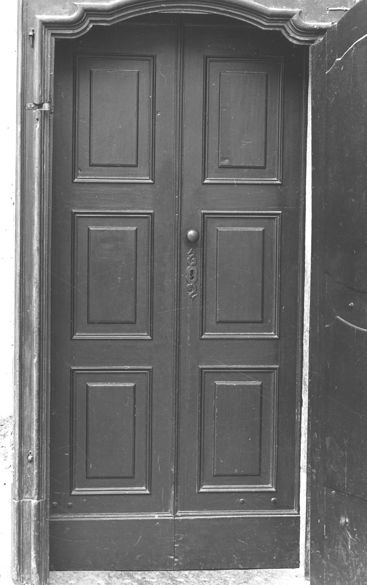 porta - a due battenti, opera isolata - ambito della Valsesia (sec. XVIII)