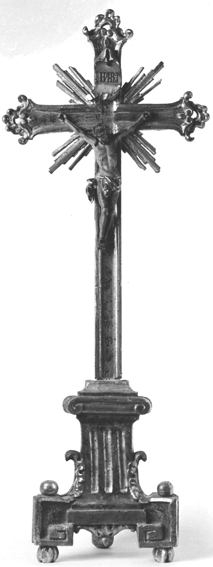 Cristo crocifisso (croce d'altare, opera isolata) - bottega della Valsesia (ultimo quarto sec. XVIII)