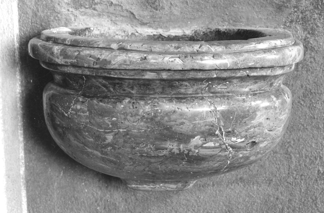 acquasantiera da parete, opera isolata - bottega della Valsesia (sec. XVIII)