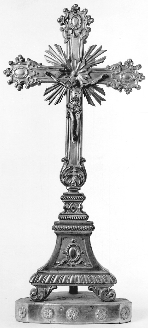 Cristo crocifisso (croce d'altare, opera isolata) - bottega lombardo-piemontese (seconda metà sec. XIX)