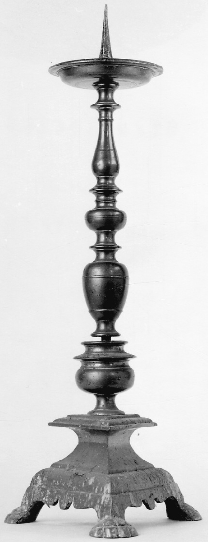 candeliere, serie - bottega della Valsesia (sec. XVII)