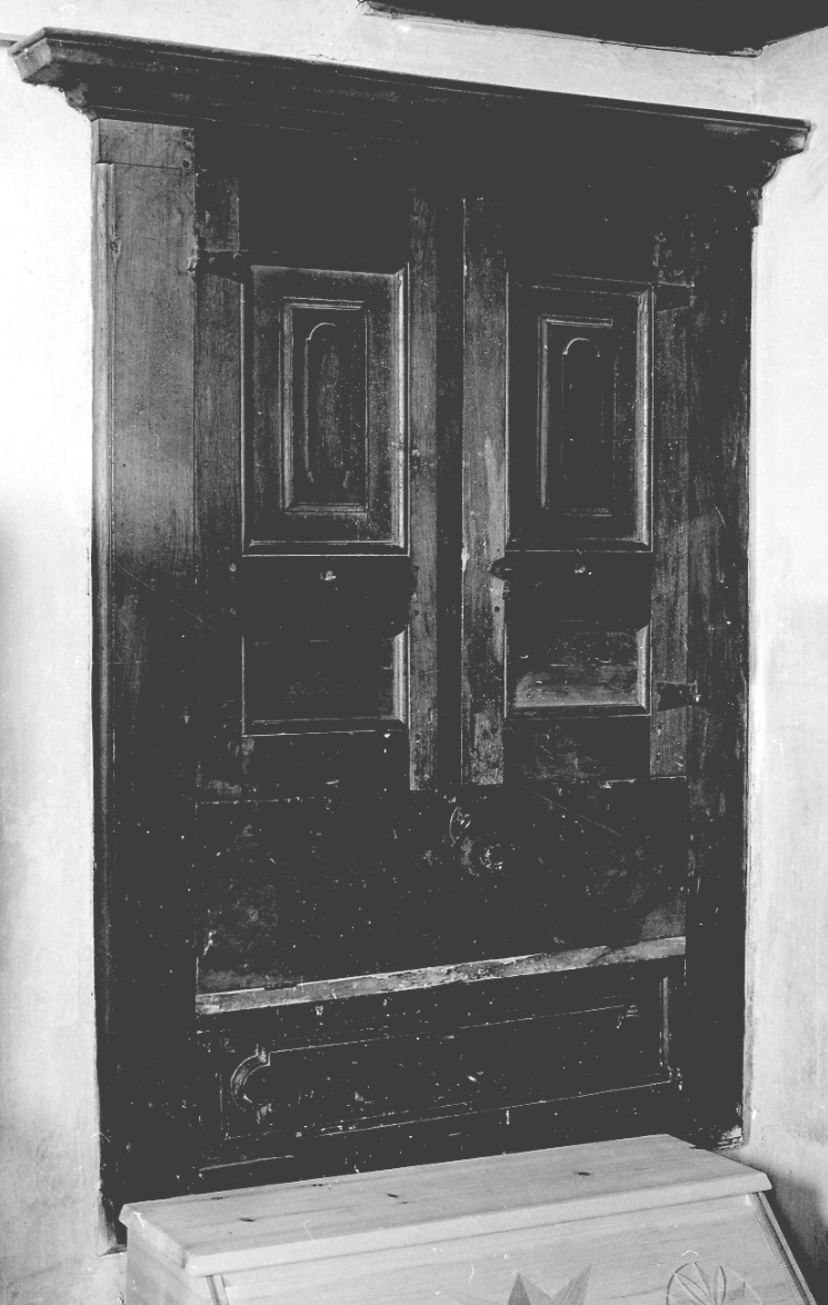 armadio - a muro, opera isolata - bottega della Valsesia (prima metà sec. XVIII)