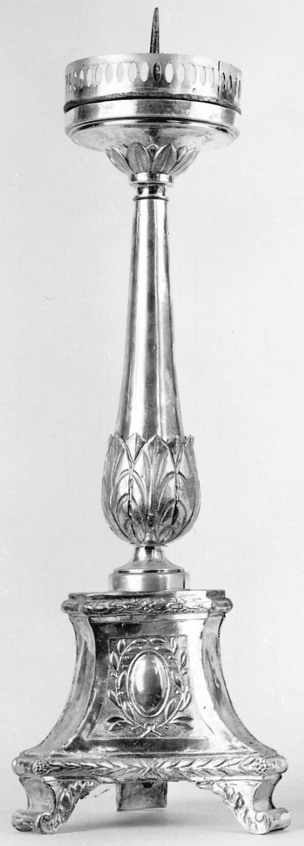 candeliere d'altare, serie - bottega lombardo-piemontese (prima metà sec. XIX)