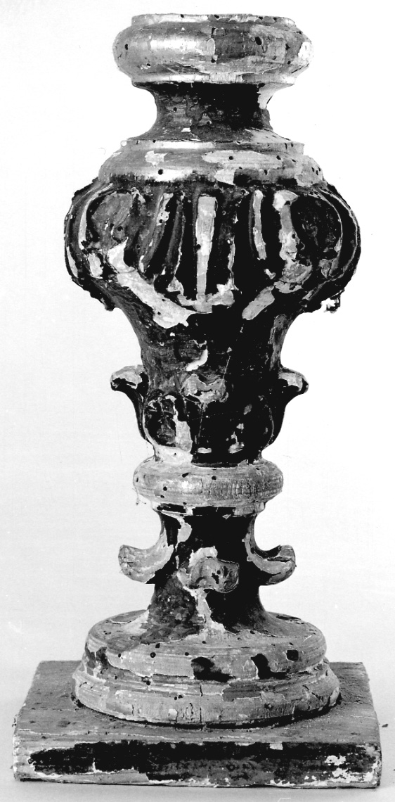 vaso d'altare per composizione floreale, serie - bottega della Valsesia (prima metà sec. XVIII)