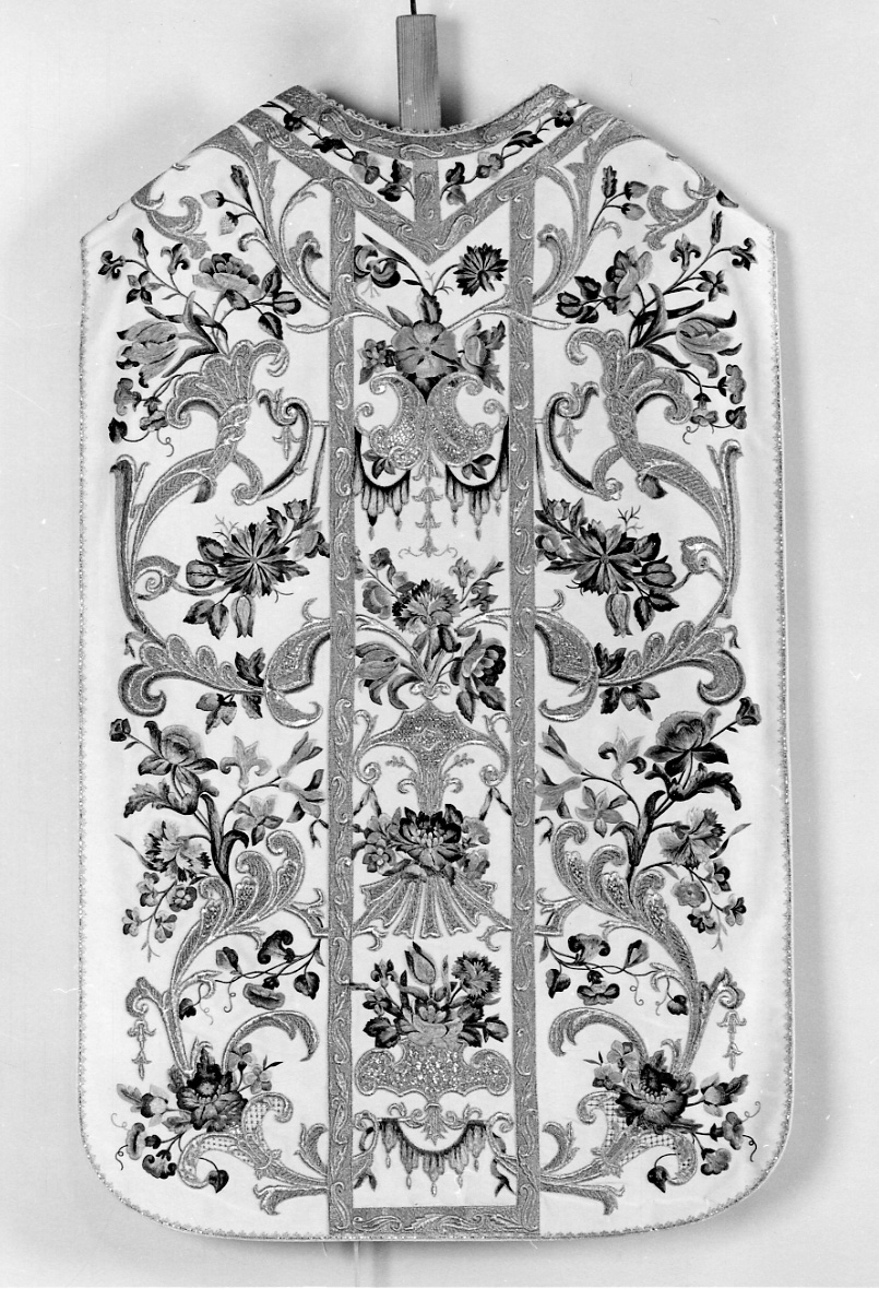 paramento liturgico, insieme - manifattura lombardo-piemontese (prima metà, prima metà sec. XIX, sec. XX)