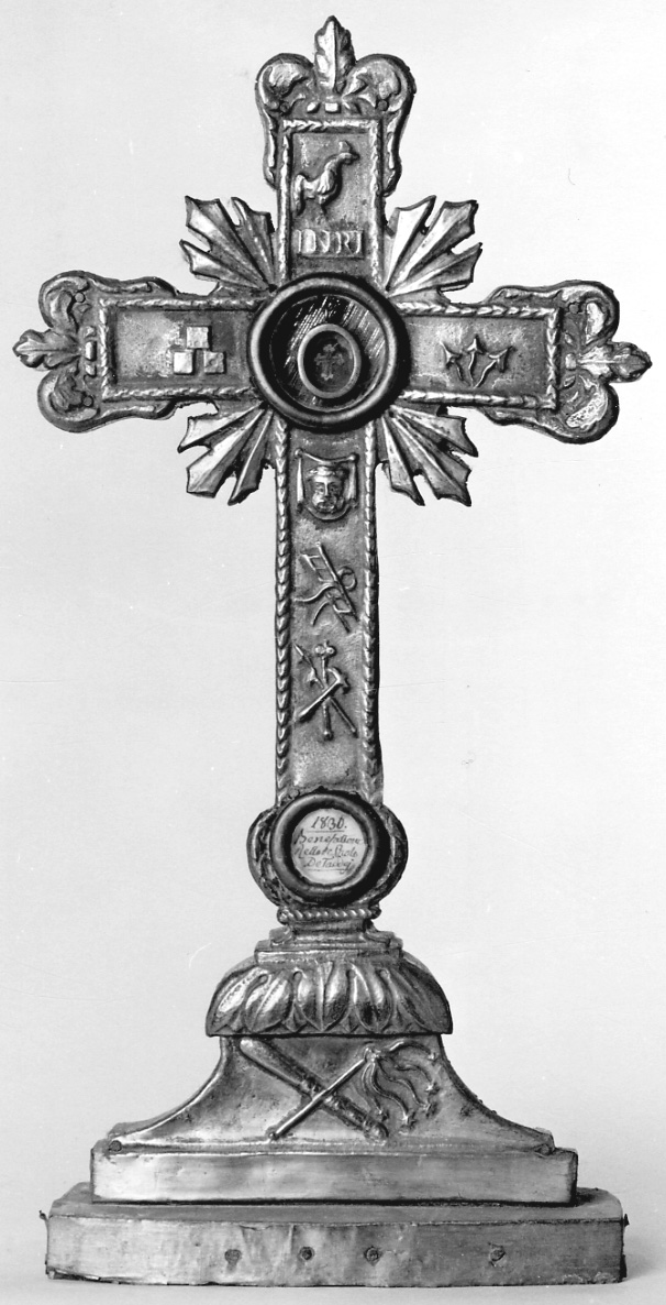 simboli della passione (rilievo) - bottega lombardo-piemontese (prima metà sec. XIX)