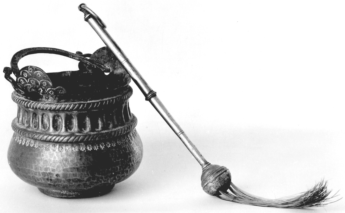 secchiello per l'acqua benedetta, elemento d'insieme - bottega piemontese (sec. XIX)