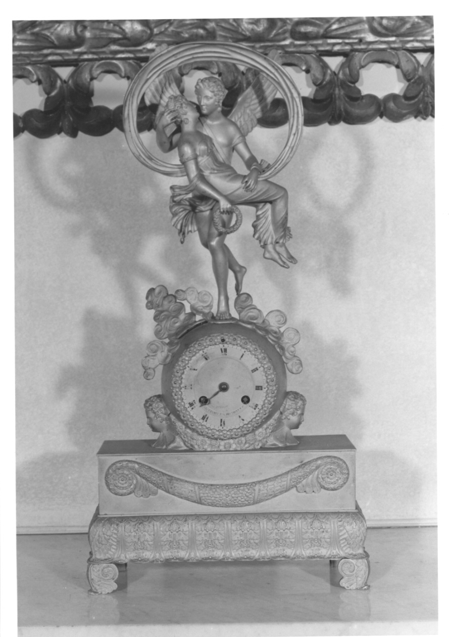 Cupido e Psiche (orologio - da tavolo, opera isolata) - bottega francese (sec. XIX)