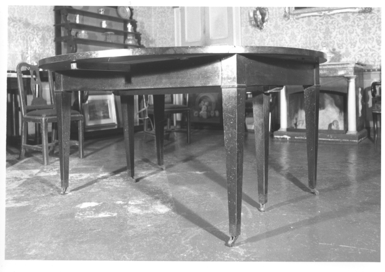 tavolo, opera isolata - bottega piemontese (seconda metà sec. XIX)