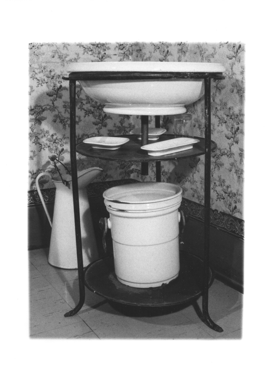 bacinella, elemento d'insieme di Richard Società Ceramica (seconda metà sec. XIX)