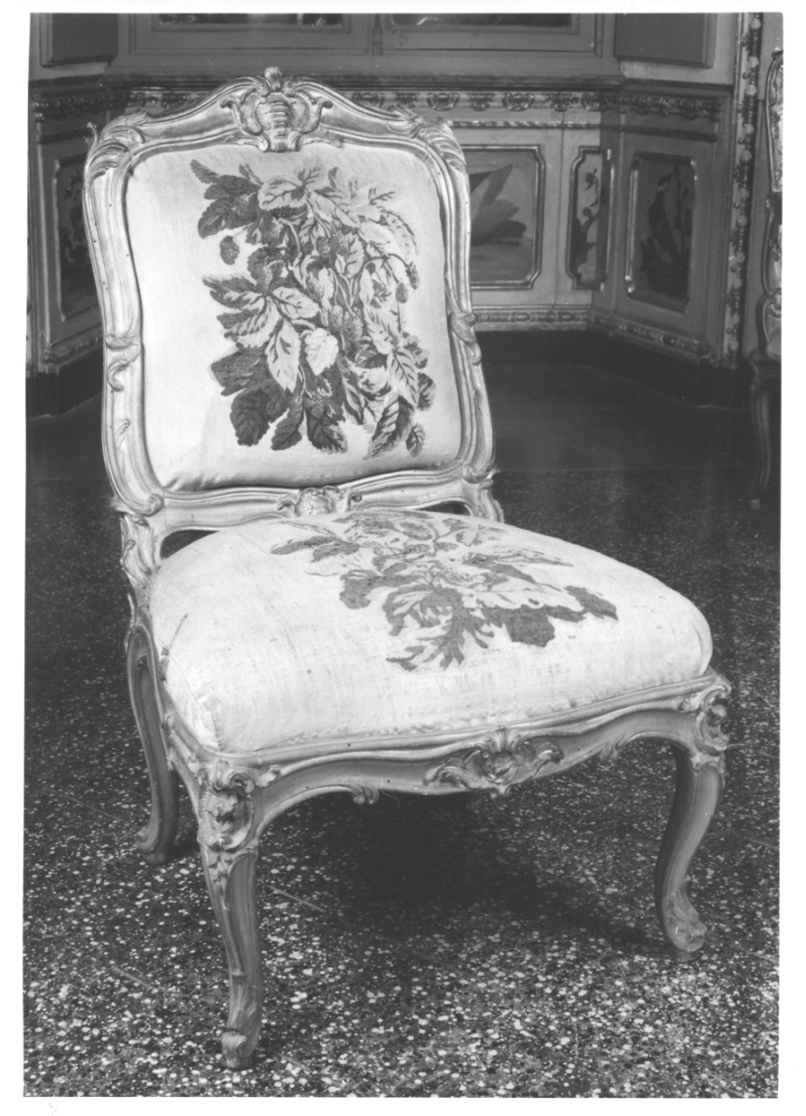 MOTIVI DECORATIVI VEGETALI (sedia, elemento d'insieme) - ambito francese (metà sec. XVIII)