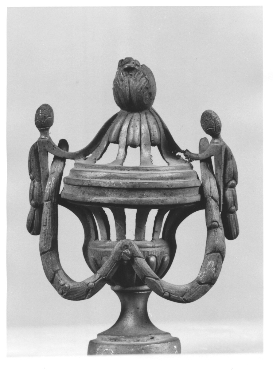 VASO (fastigio, frammento) - ambito piemontese (ultimo quarto sec. XVIII)