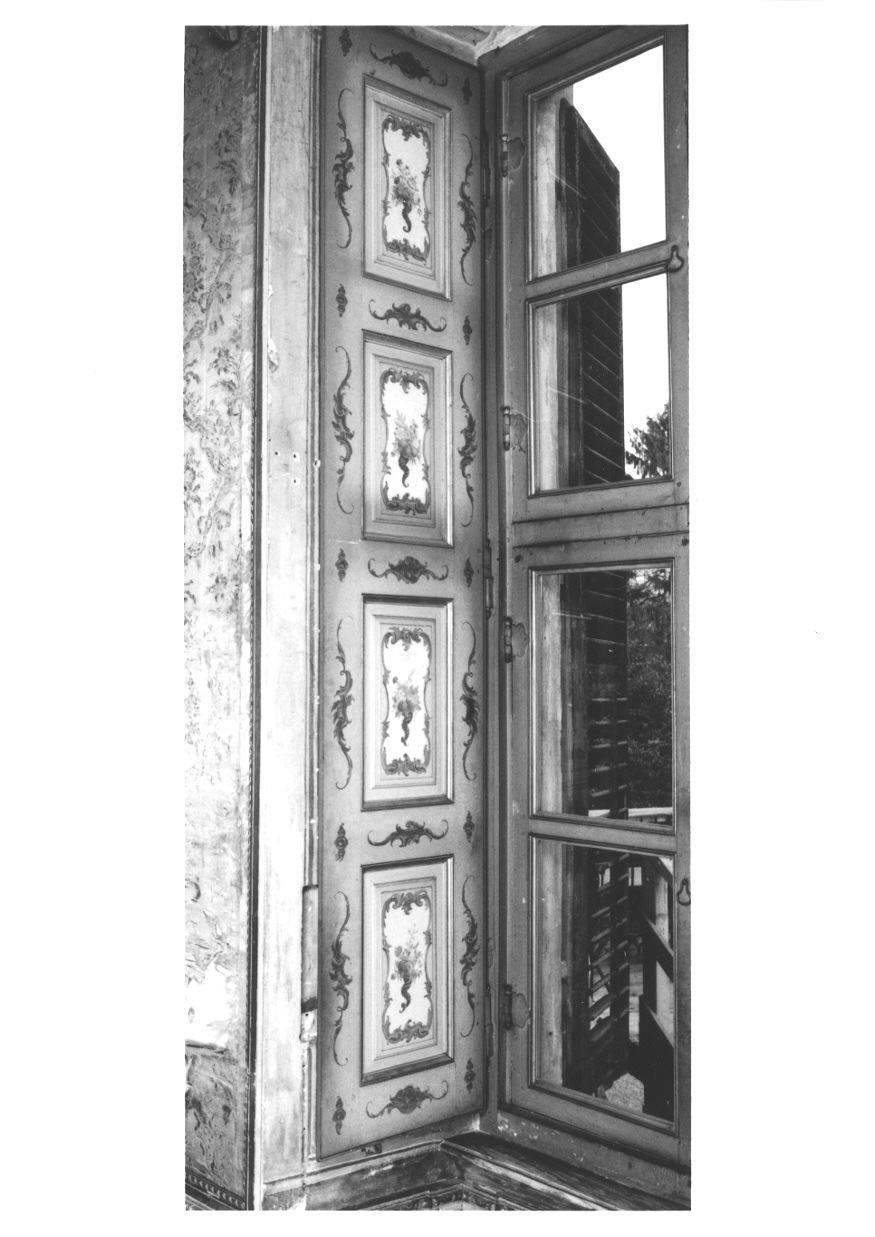 MOTIVI DECORATIVI VEGETALI (scuro di finestra, elemento d'insieme) - ambito piemontese (terzo quarto sec. XVIII)