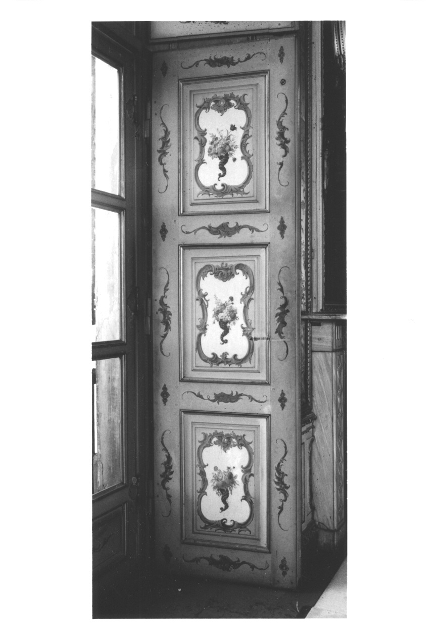 MOTIVI DECORATIVI VEGETALI (scuro di finestra, elemento d'insieme) - ambito piemontese (terzo quarto sec. XVIII)