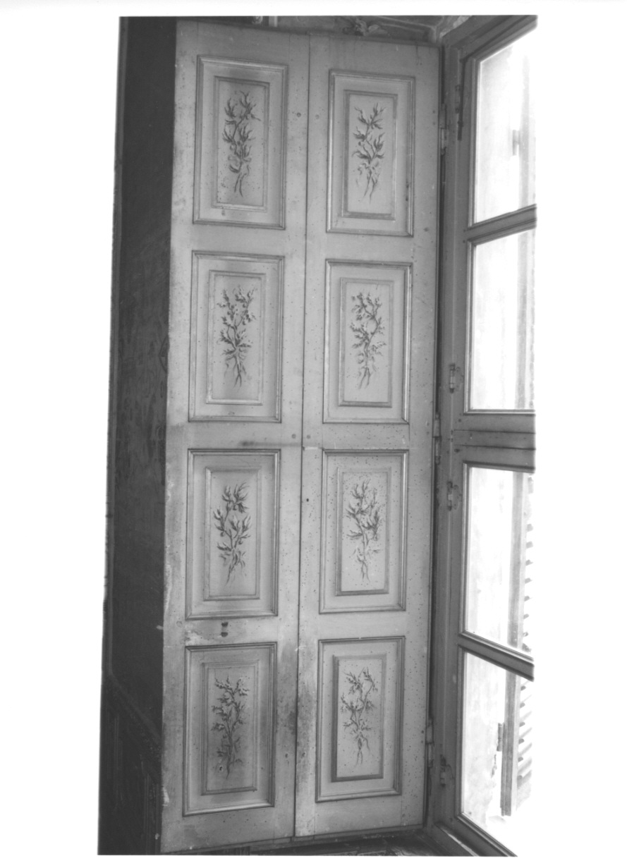 motivi decorativi vegetali (scuro di finestra, elemento d'insieme) di Rapous Vittorio Amedeo (attribuito) - ambito piemontese (terzo quarto sec. XVIII)