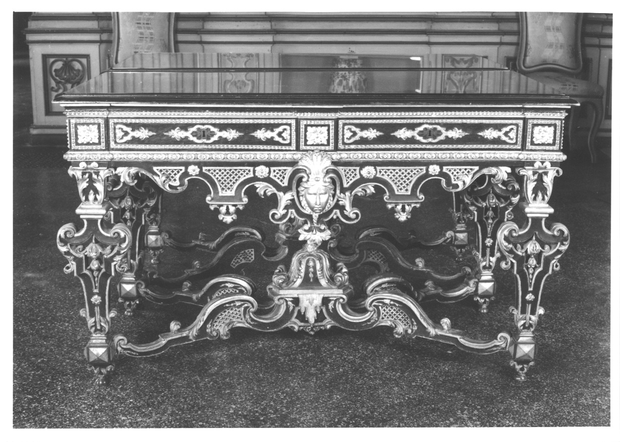 tavolo, opera isolata - ambito francese (fine sec. XVII)