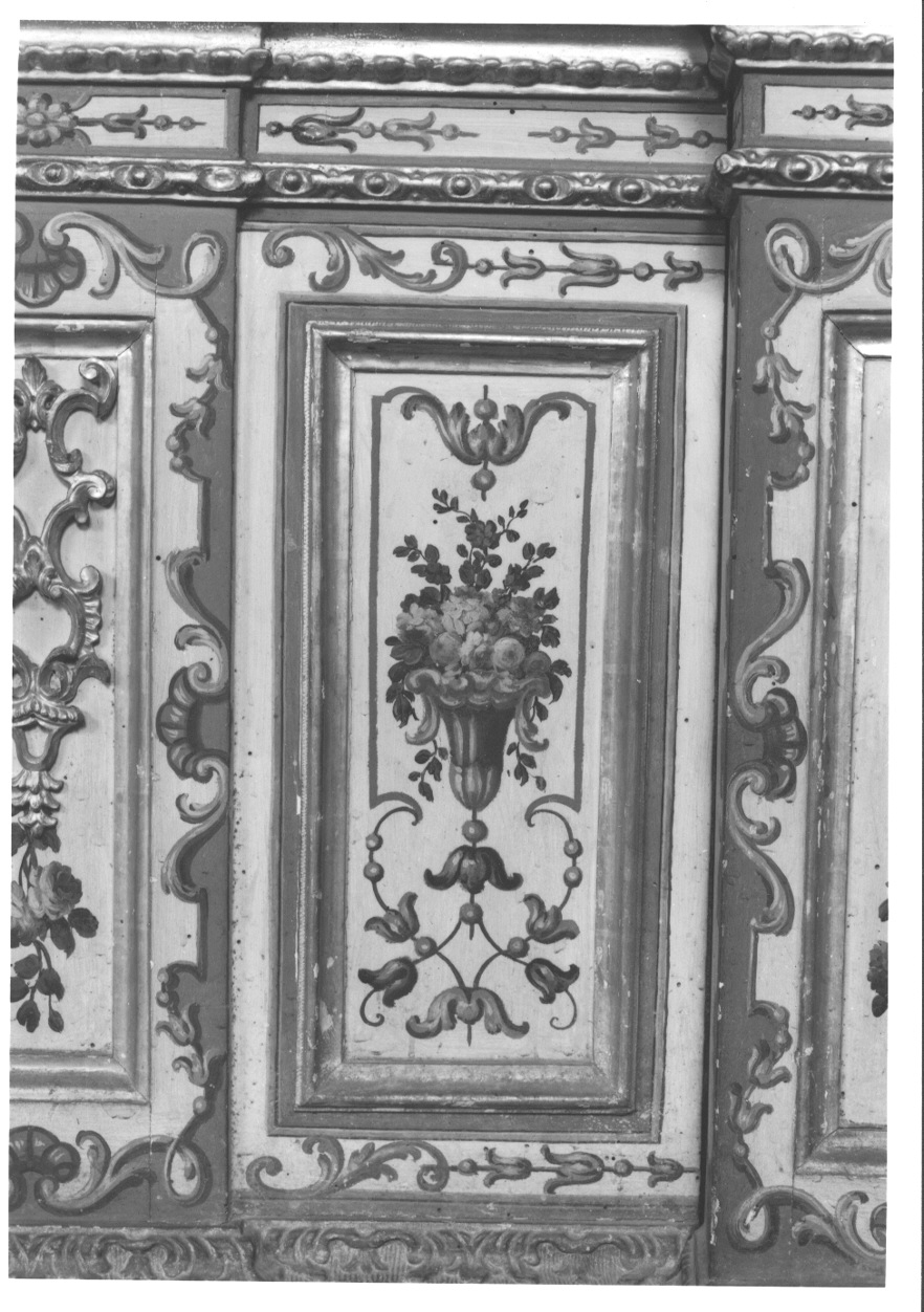 VASO CON FIORI (elemento decorativo, elemento d'insieme) di Fariano Giovanni Francesco (secondo quarto sec. XVIII)