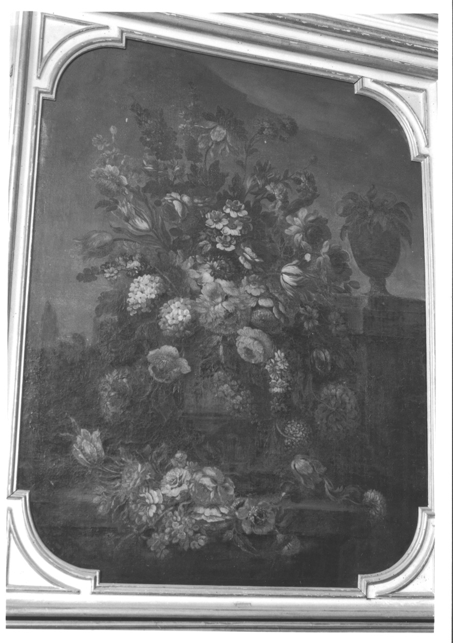 VASO CON FIORI (sovrapporta, opera isolata) - ambito piemontese (secondo quarto sec. XVIII)