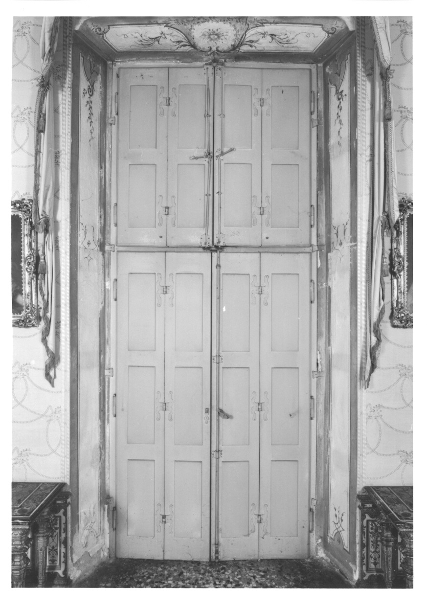 scuro di porta finestra, insieme - ambito piemontese (secondo quarto sec. XVIII)