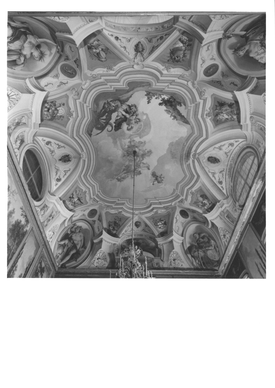 APOLLO UCCIDE PITONE (soffitto dipinto, insieme) di Crosato Giovanni Battista, Mengozzi Colonna Girolamo (secondo quarto sec. XVIII)