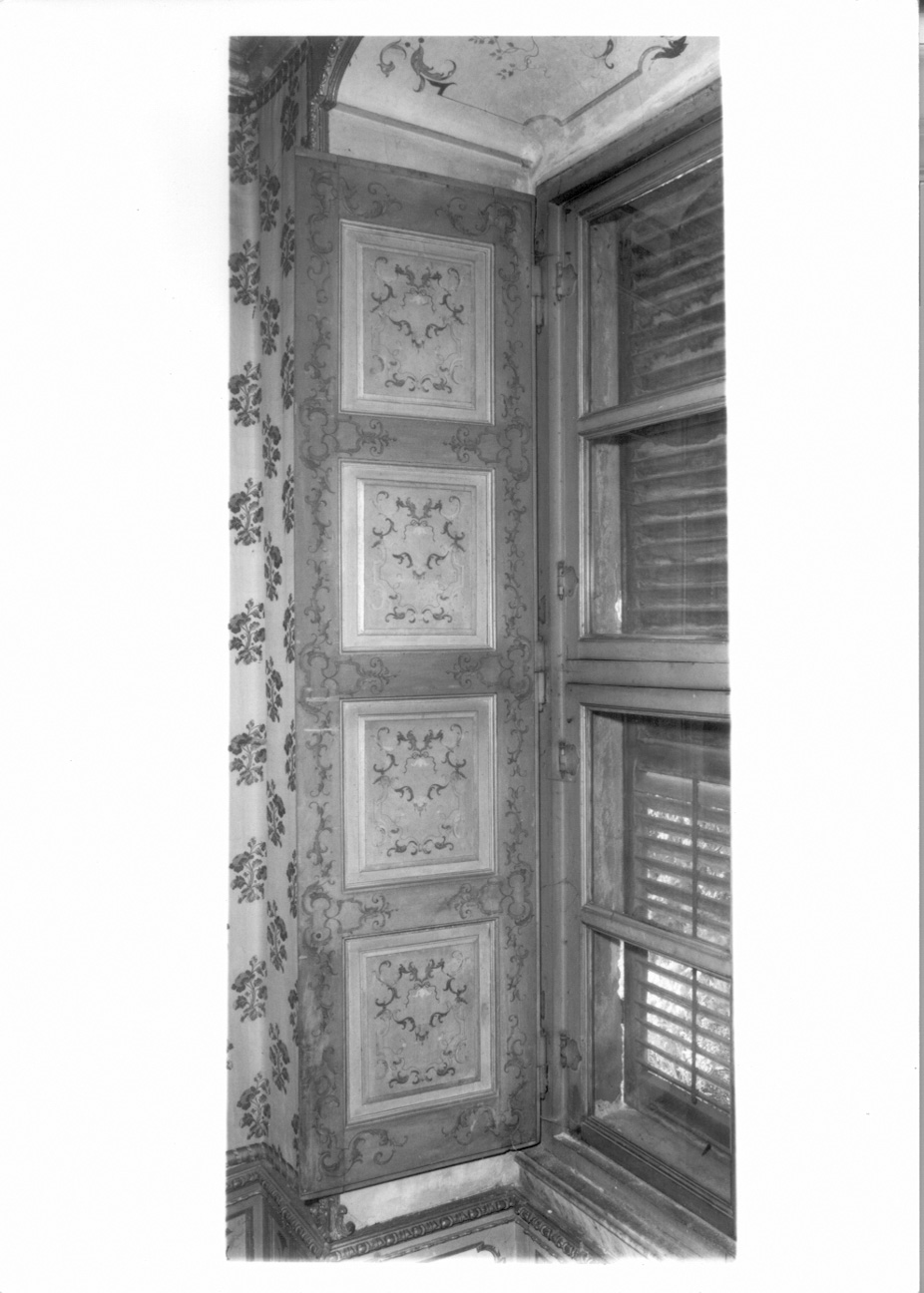 GROTTESCHE (scuro di finestra, elemento d'insieme) di Pozzo Giovanni Pietro, Pozzo Pietro Antonio - bottega piemontese (metà sec. XVIII)