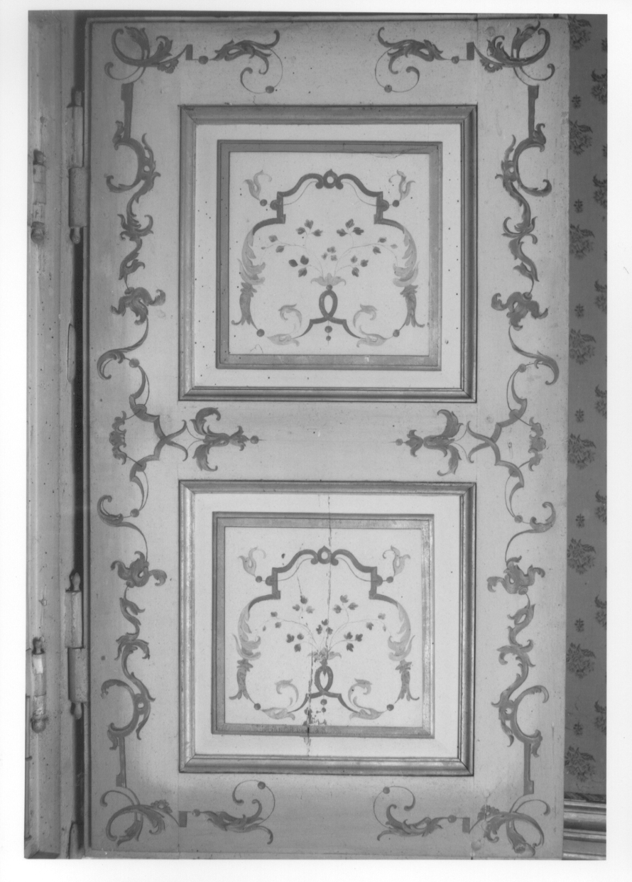 GROTTESCHE (scuro di finestra, opera isolata) di Pozzo Giovanni Pietro (attribuito), Pozzo Pietro Antonio (attribuito) (terzo quarto sec. XVIII)