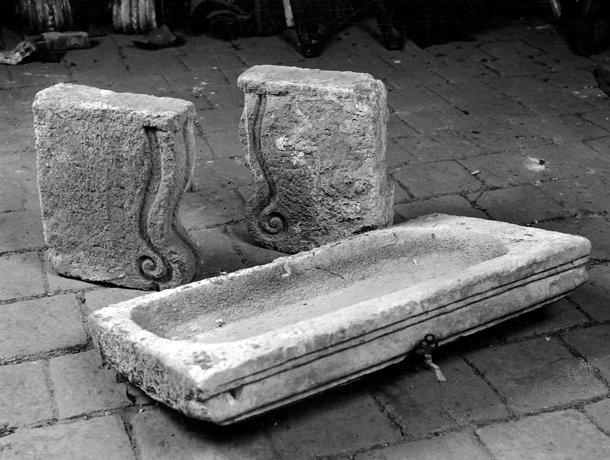 fontana - a muro, opera isolata - ambito piemontese (sec. XVII)