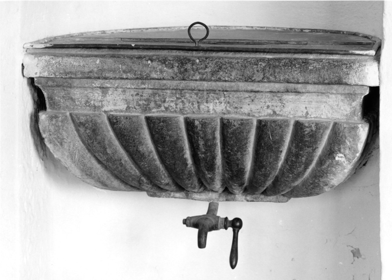 lavabo da sacrestia, opera isolata - bottega della Valsesia (sec. XVIII)