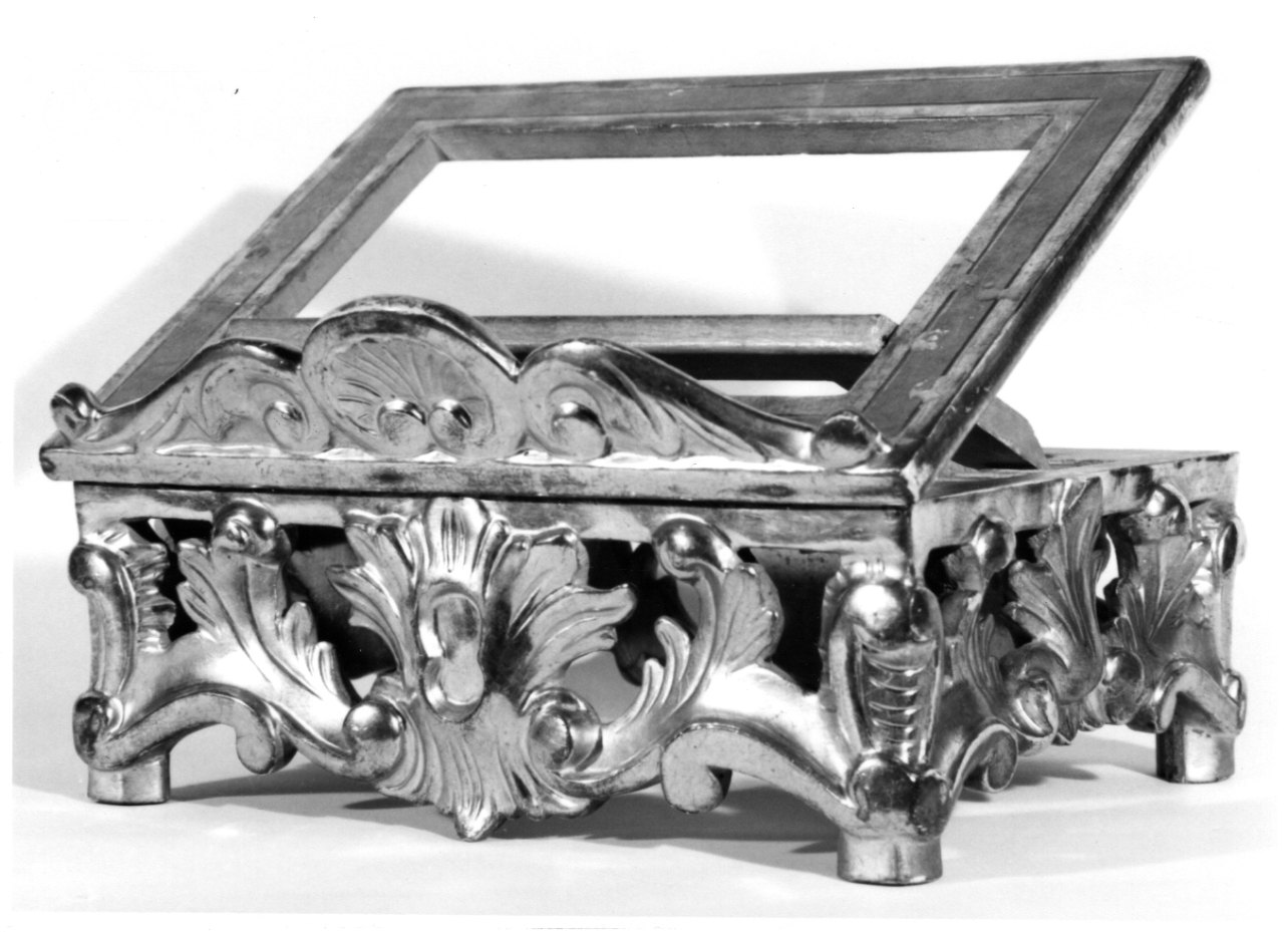 motivi decorativi (leggio da tavolo, opera isolata) - bottega novarese (seconda metà sec. XVIII)