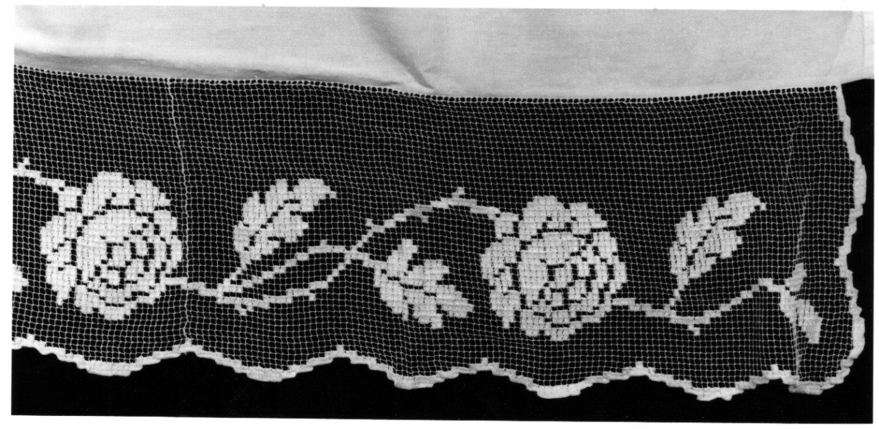 tovaglia d'altare, opera isolata - manifattura novarese (fine/inizio secc. XIX/ XX)