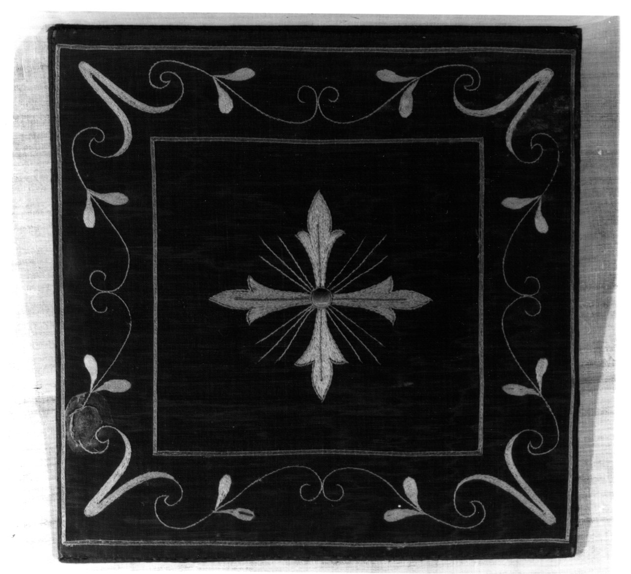 borsa del corporale, opera isolata - manifattura novarese (inizio sec. XX)