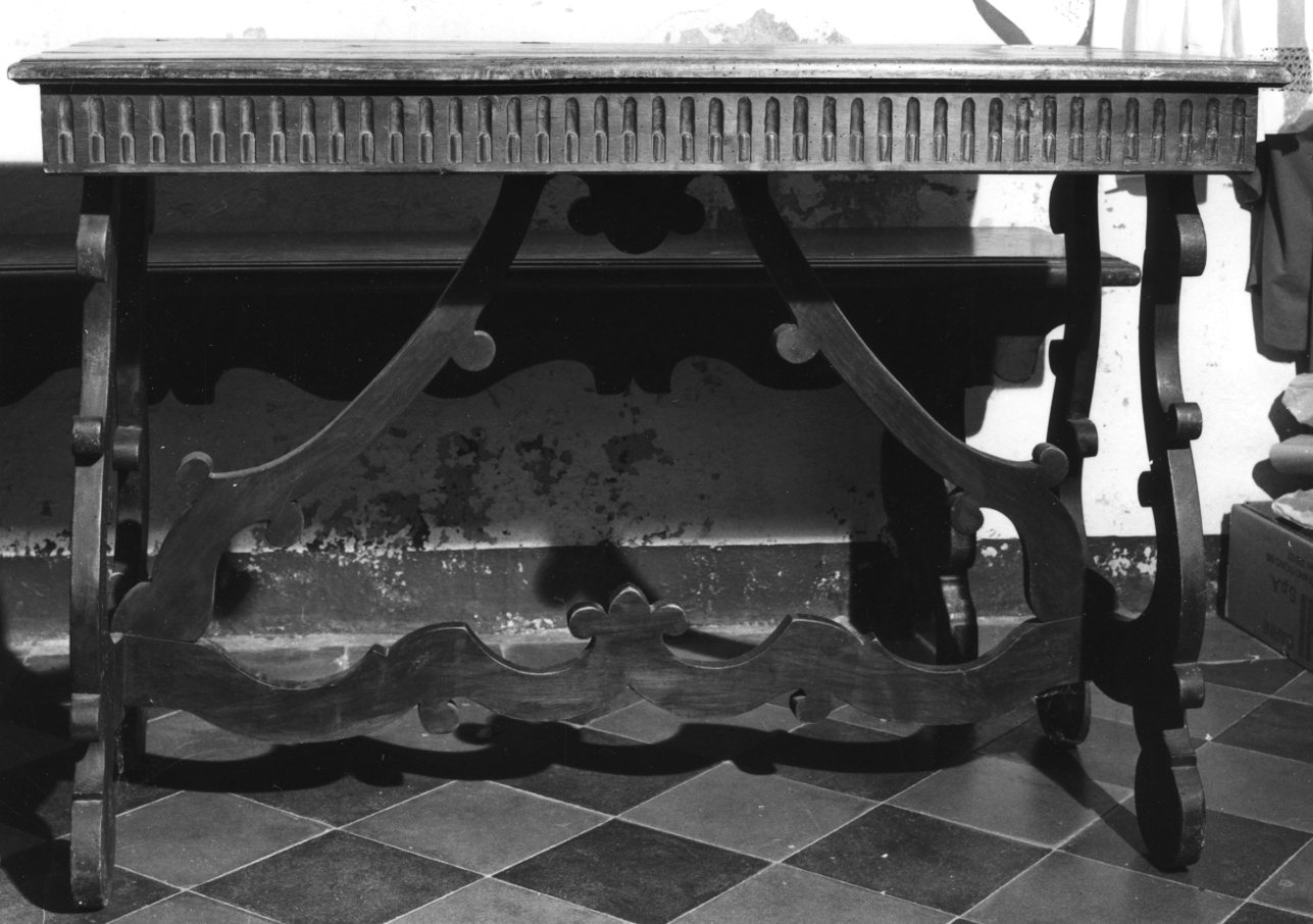 tavolo, opera isolata - produzione novarese (sec. XIX)