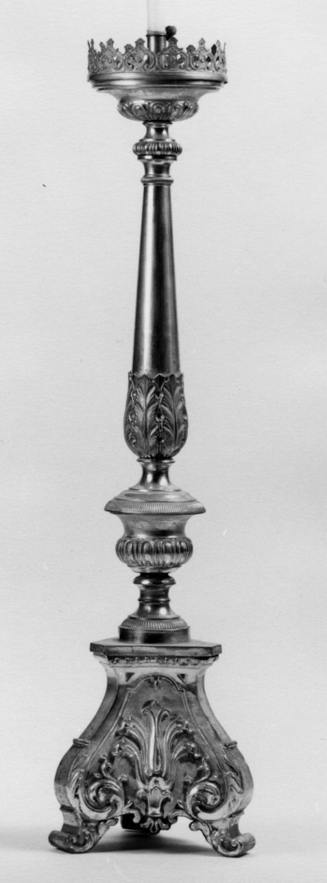 motivi decorativi vegetali (candeliere, serie) - bottega piemontese (primo quarto sec. XX)