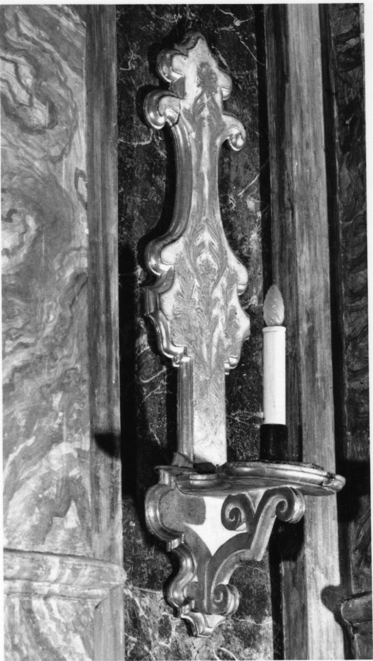 motivi decorativi vegetali (candeliere da parete, serie) - ambito monregalese (sec. XVIII)