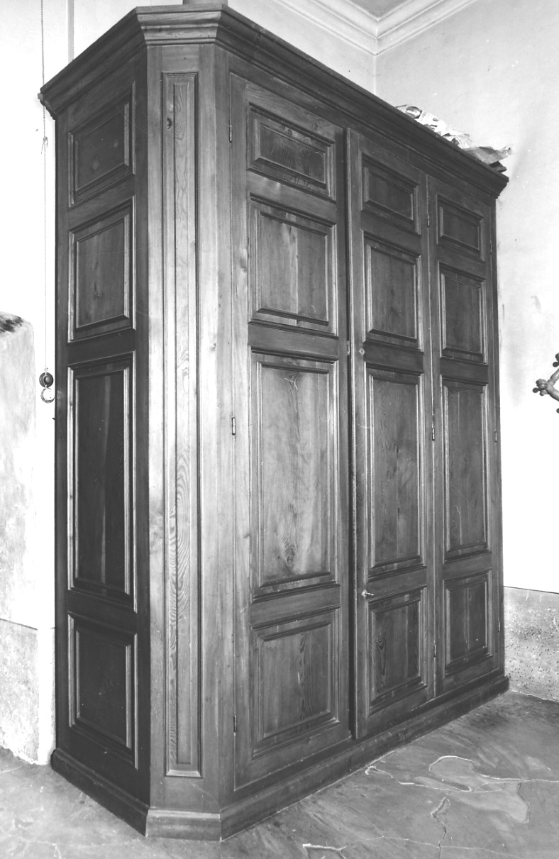 armadio da sacrestia, opera isolata - bottega della Val Formazza (seconda metà sec. XIX)