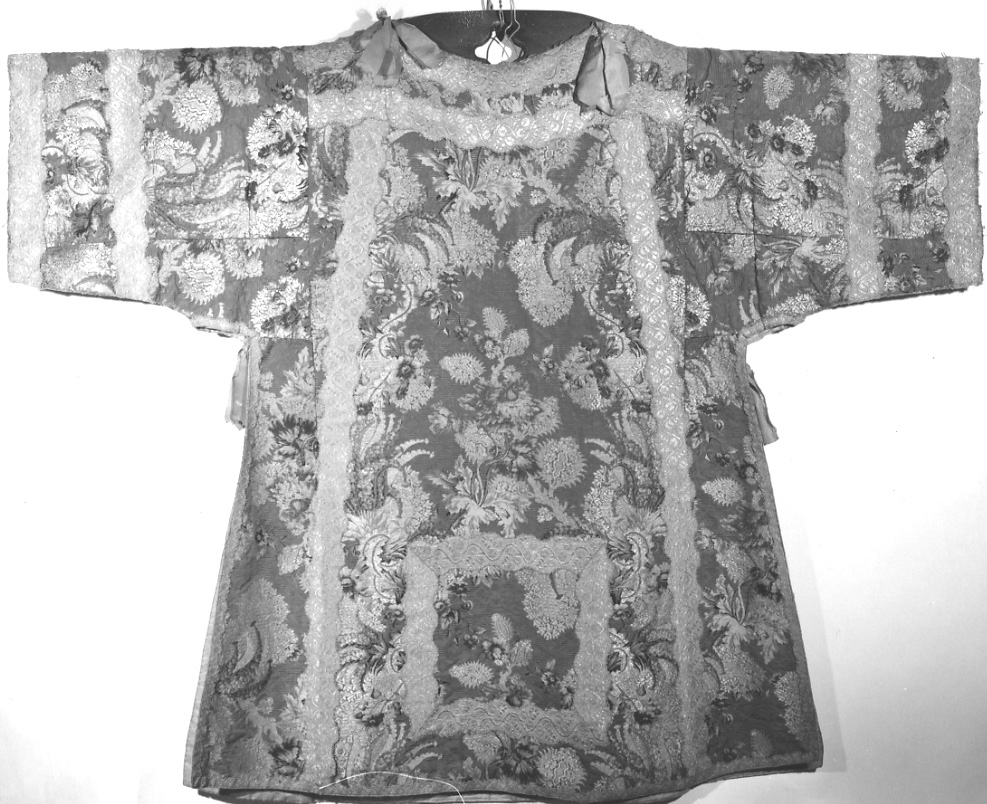 paramento liturgico, insieme - manifattura italiana (secondo quarto sec. XVIII)