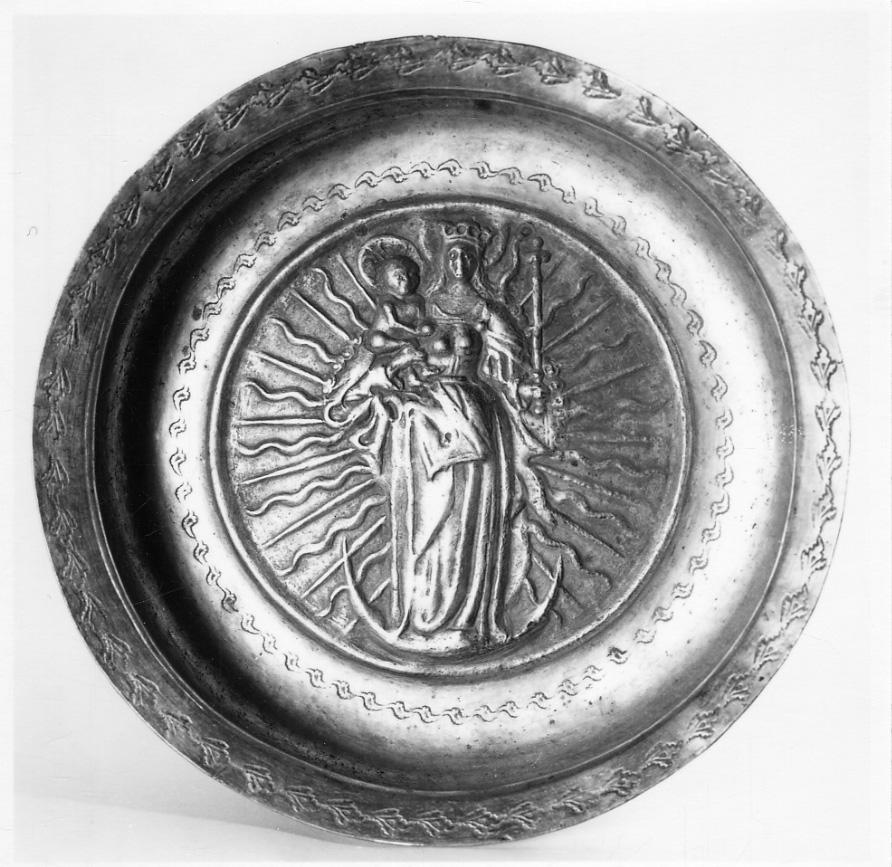 Madonna Immacolata con Bambino (piatto per elemosine, opera isolata) - ambito tedesco (inizio sec. XVI)