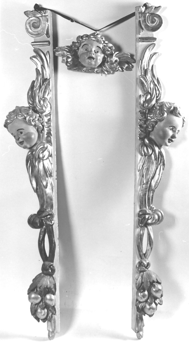 motivi decorativi a festoni con cherubini (decorazione plastica, serie) - ambito della Valsesia (prima metà sec. XVIII)