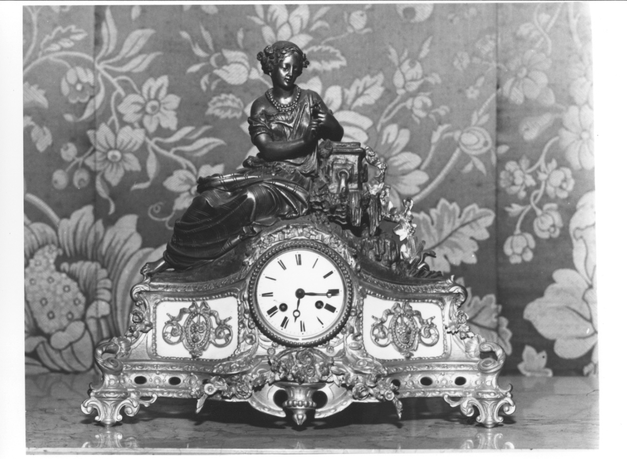 figura femminile seduta (orologio - da tavolo, opera isolata) - ambito francese (metà sec. XIX)