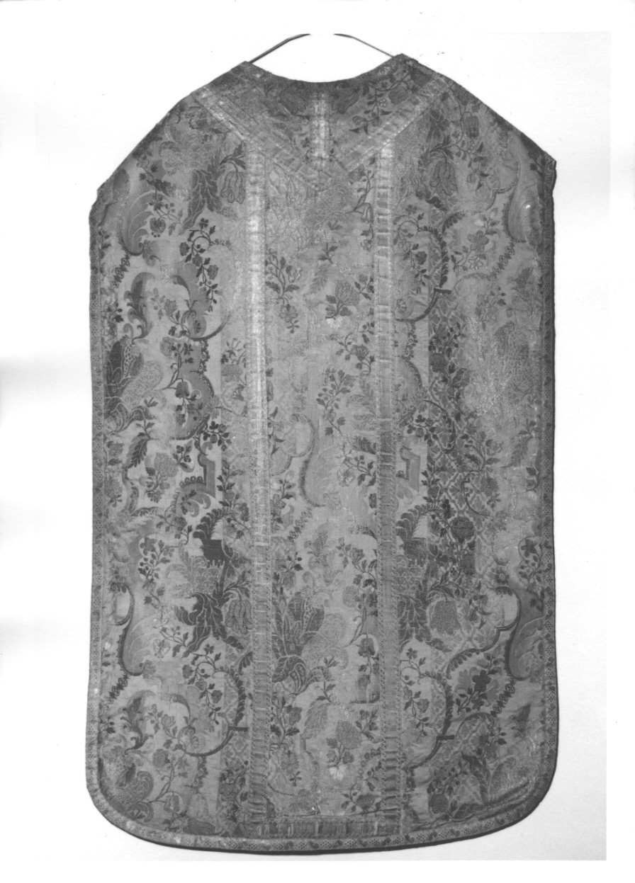 paramento liturgico, insieme - manifattura francese (?) (primo quarto sec. XVIII)