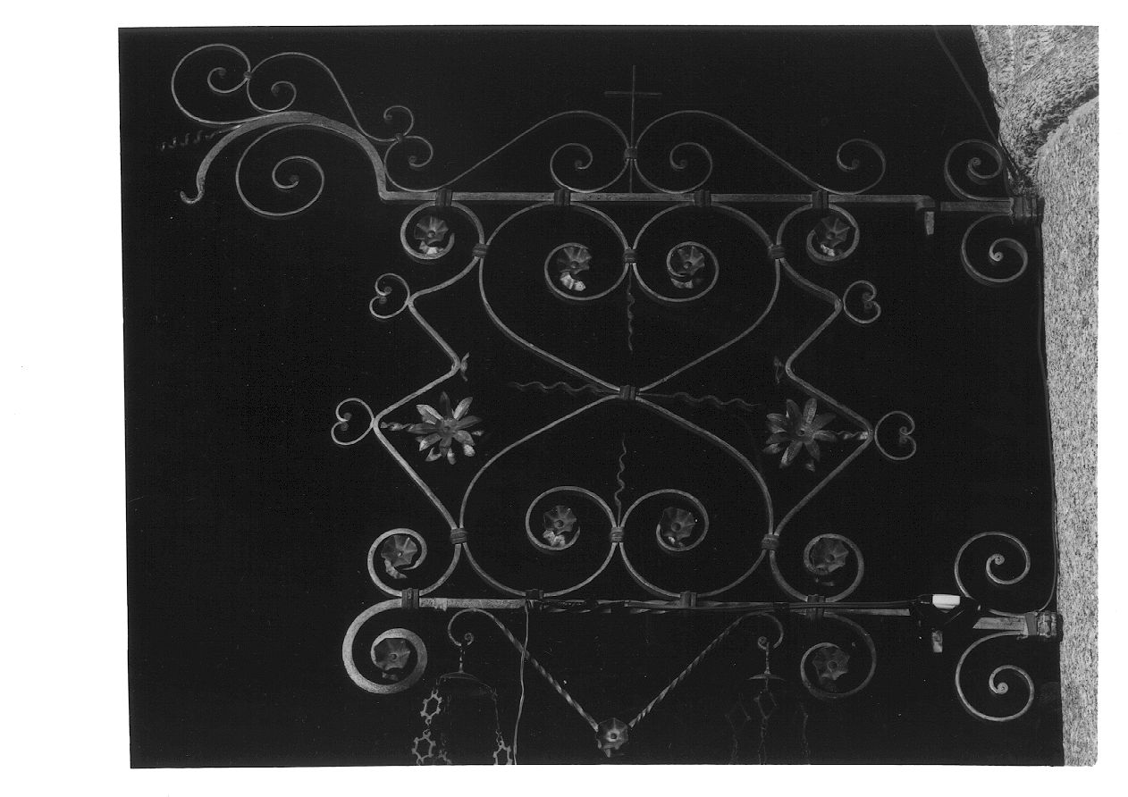 braccio portalumi da chiesa, serie - bottega ossolana (prima metà sec. XX)