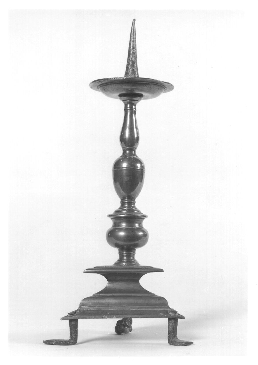 candeliere d'altare, opera isolata - ambito lombardo-novarese (sec. XVII)