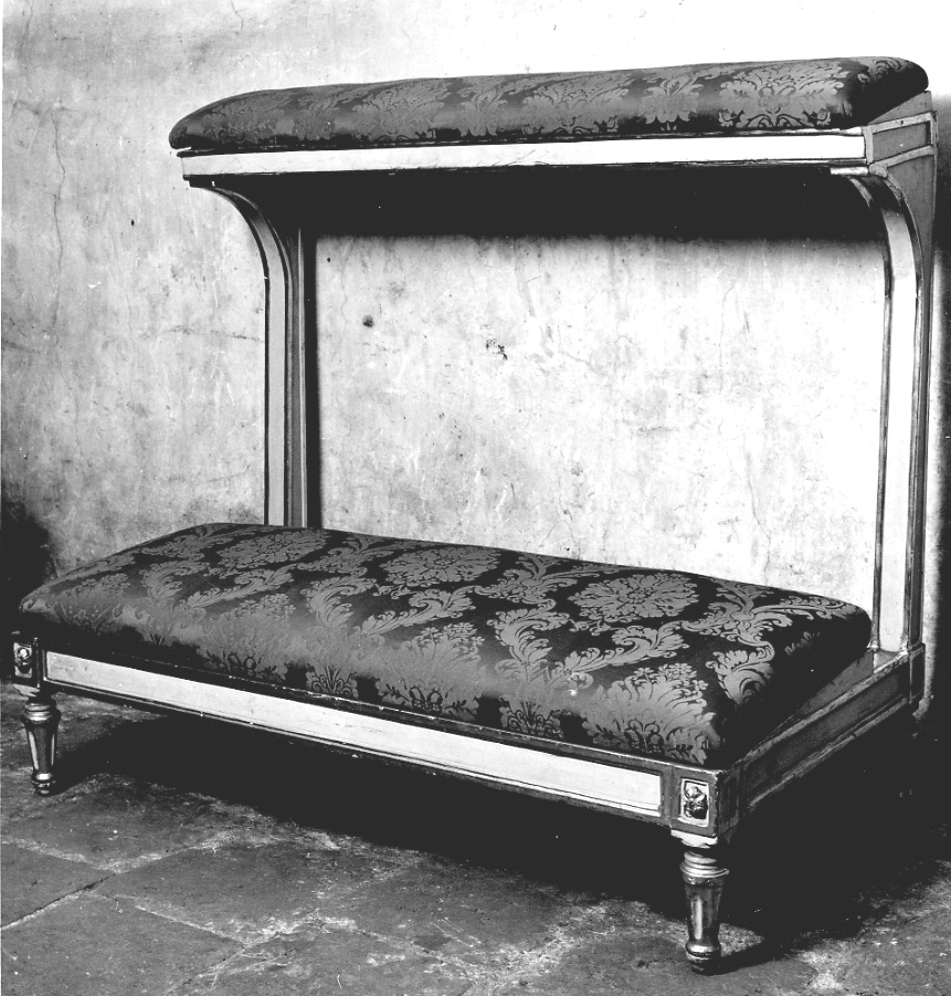 inginocchiatoio, opera isolata - bottega piemontese (ultimo quarto, prima metà sec. XVIII, sec. XX)