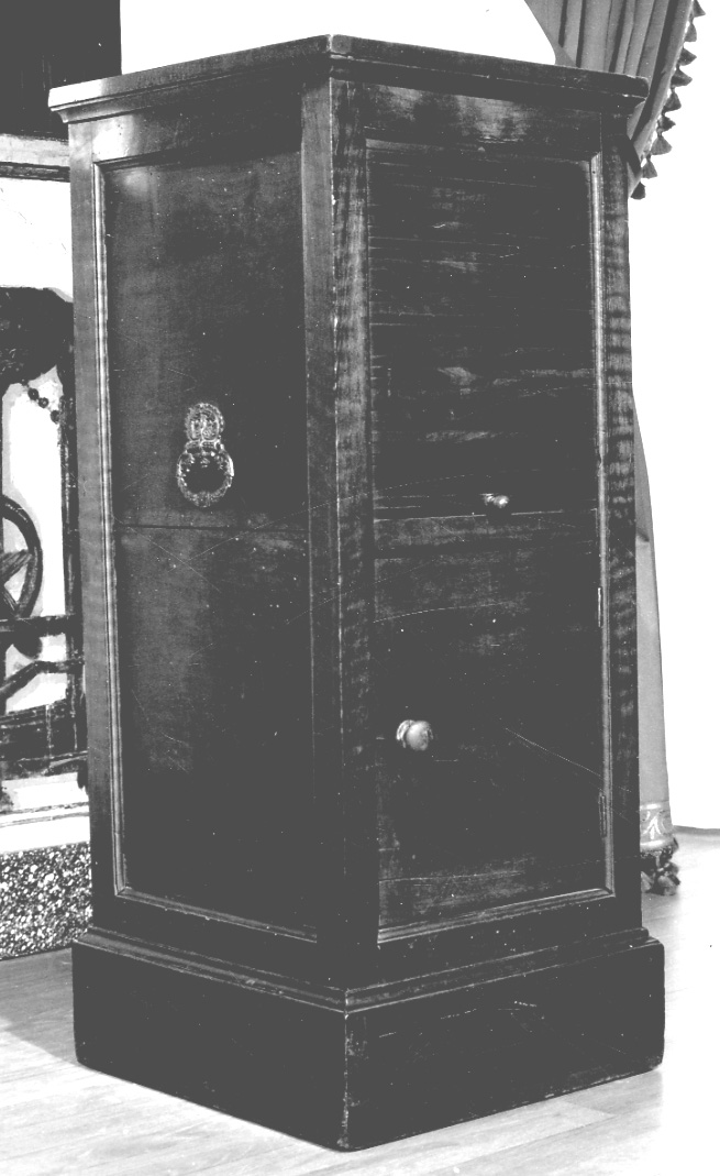 piedistallo, opera isolata - bottega piemontese (prima metà sec. XIX)