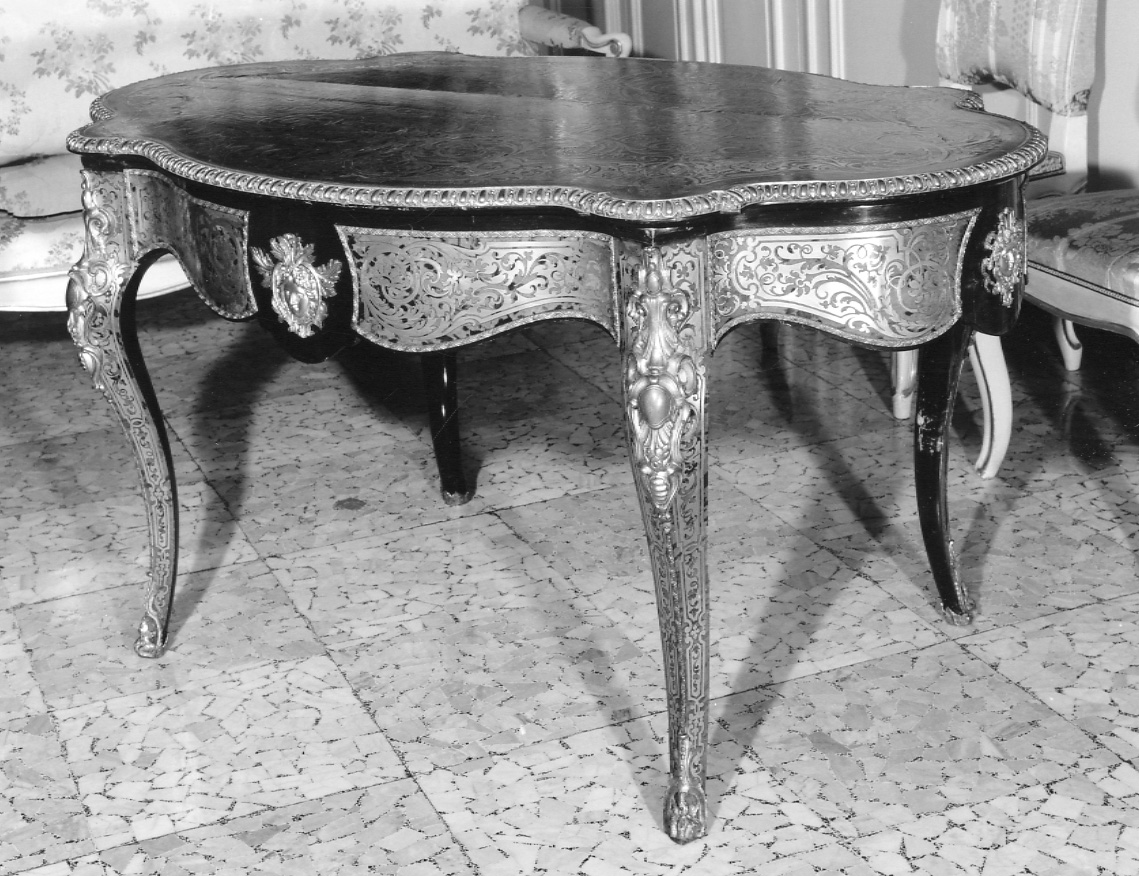 tavolo da centro, opera isolata - bottega italiana (seconda metà sec. XIX)